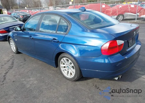 2006 BMW 325Xi z USA, uszkodzony, nr VIN WBAVD13506KV08194